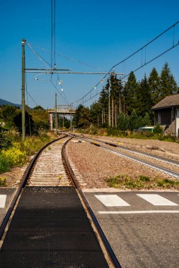 Dağlardaki demiryolu rayları