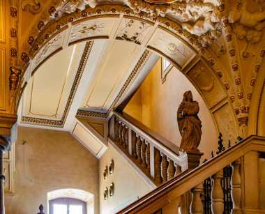 Gorizia Duomo 'nun iç manzarası. 3 Ocak 2019 Gorizia, Friuli Venezia Giulia - İtalya