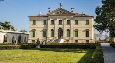 Montecchio Maggiore 'daki Villa Cordellina Lombardi manzarası. 31 Mart 2019 Montecchio Maggiore, Vicenza - İtalya