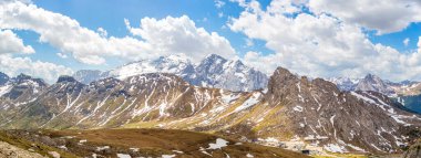 Sass Pordoi dağlarının manzarası, Trentino alto Adige - İtalya