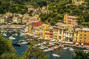 Portofino köyünün manzarası. Ağustos 2019 Portofino, Liguria - İtalya