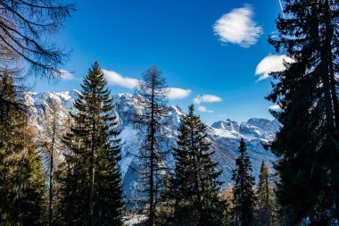 Dağların güzel manzarası