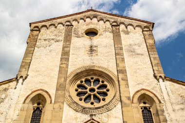 Follina, Treviso 'daki Manastır Manastırı Santa Maria di Follina' ya bakın