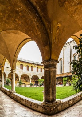 Barselona, İspanya 'daki eski ahşap kilise.