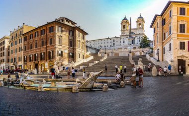  Roma 'daki Piazza di Spagna manzarası. 21 Ağustos 2019, Roma - İtalya