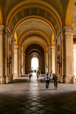 Caserta Kraliyet Sarayı 'nın manzarası. 17 Haziran 2018 Caserta, Campania - İtalya
