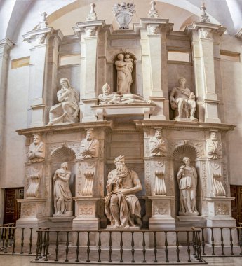 2. Julius 'un, Michelangelo Buonarroti' nin, Vincoli 'deki San Pietro Bazilikası' ndaki mezarına bakın. Ağustos 2019 Roma, Lazio - İtalya