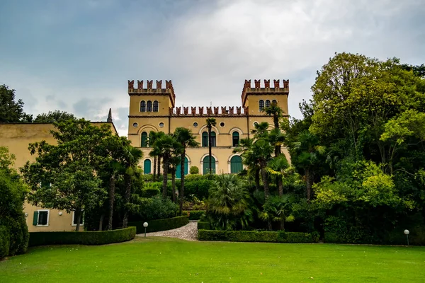 Castello Del Palazzo Medievale Estate — Foto Stock