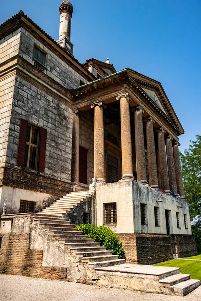 İsrail 'in eski şehrinin eski kalıntıları.