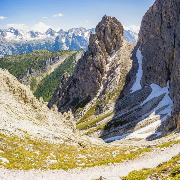 Вид Горы Дамите Fratelli Fonda Sab Беллуно Италия — стоковое фото