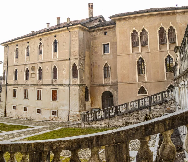 イタリアのローマにある古い建物は — ストック写真