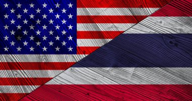 Amerika Birleşik Devletleri ve Tayland 'ın dekoratif renkli bayraklarının ahşap arka planı