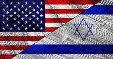Amerika Birleşik Devletleri ve İsrail bayrakları ahşap tahtalarda