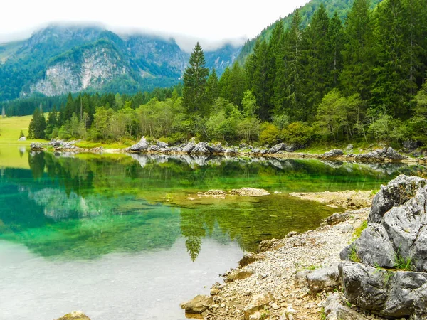 Hermosa Vista Del Lago Raibl Tarvisio Friuli Venezia Giulia Italia — Foto de Stock