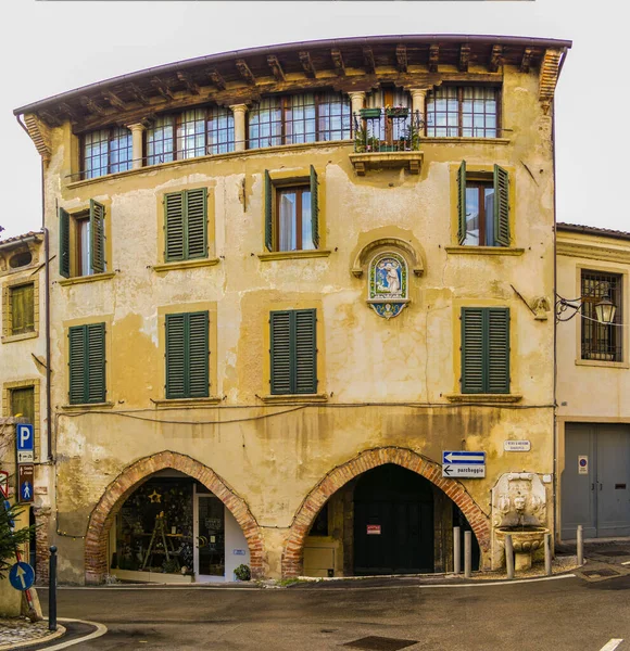 Pohled Starou Budovu Slunečného Dne Asolo Treviso Itálie — Stock fotografie