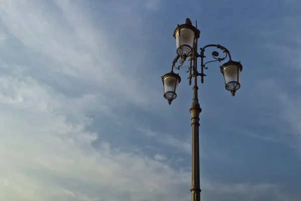 Lampione Con Sfondo Del Cielo — Foto Stock