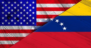 Amerika Birleşik Devletleri ve Venezuela 'nın dekoratif renkli bayraklarının ahşap arka planı