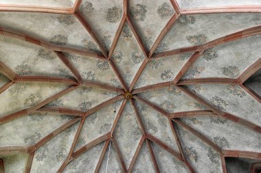 Merano, Bolzano Kilisesi 'nin ayrıntıları.