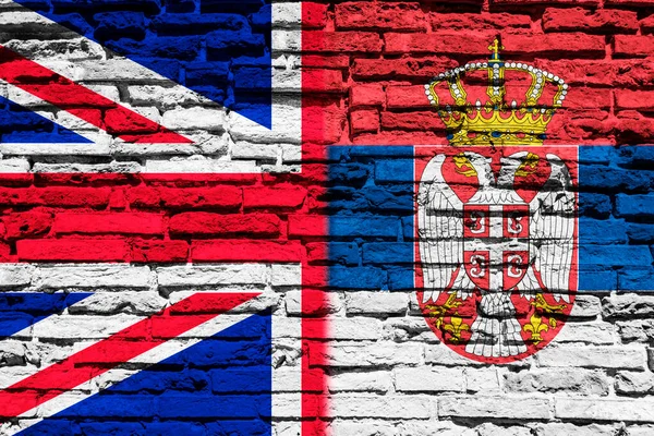 Drapeaux Grande Bretagne Serbie Sur Mur Briques — Photo
