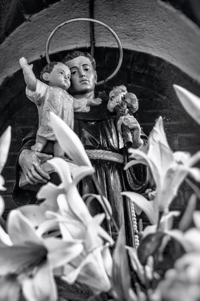 Statue Anthony Padua Black White Italy — Stock Photo, Image