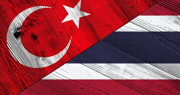 Trä Bakgrund Dekorativa Färgglada Flaggor Turkiet Och Thailand — Stockfoto