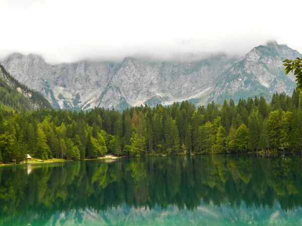 Hermosa Vista Del Lago Raibl Tarvisio Friuli Venezia Giulia Italia — Foto de Stock