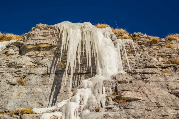 Hielo Nieve Alta Montaña Con Cielo Azul — Foto de Stock