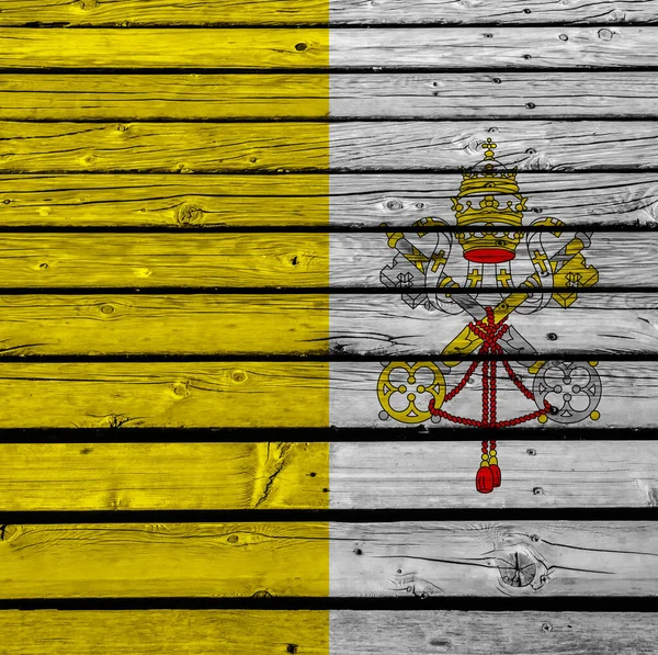 Tahta Tahta Arka Planda Vatikan Dekoratif Renkli Bayrağı — Stok fotoğraf