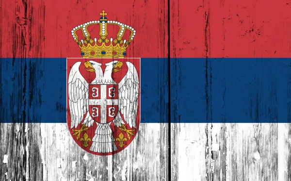 木板上的塞尔维亚国旗 — 图库照片