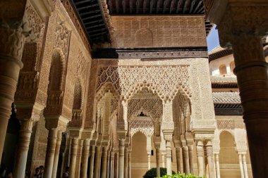 Granada 'daki Alhambra' daki Nasıra Sarayı 'nın içinde. Ağustos 2016 Granada, Endülüs - İspanya