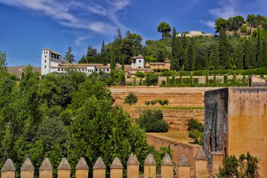 Granada 'nın Alhambra' sındaki Generalife Sarayı manzarası. Ağustos 2016 Granada, Endülüs - İspanya