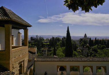 Granada 'daki Alhambra' daki Generalife Sarayı 'nın çatıları. Ağustos 2016 Granada, İspanya - Endülüs
