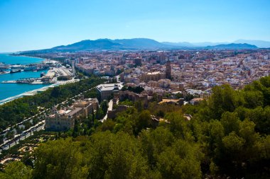 Malaga, Endülüs 'teki Gibralfaro Kalesi' nin tepesinden görüntü