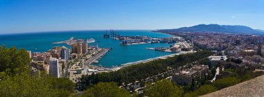 Malaga, Endülüs 'teki Gibralfaro Kalesi' nin tepesinden panoramik