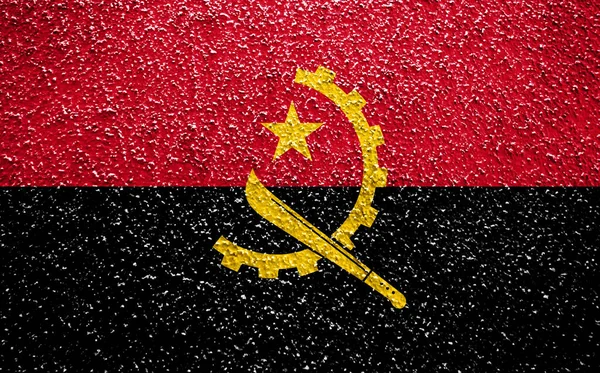 Angola Vlag Gerimpelde Muur — Stockfoto