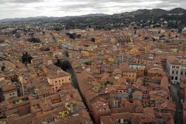 Eşeklerin kulesinden Bolonya evleri, Emilia Romagna - İtalya