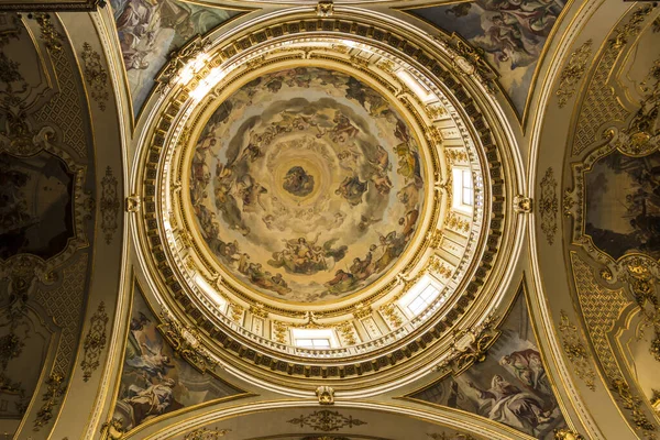 意大利伯加莫市中心大教堂的内部 — 图库照片