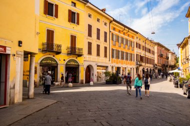 Cremona Bulvarı 'nın manzarası. 29 Nisan 2018 Cremona, Lombardy - İtalya