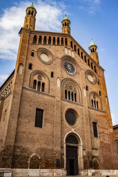 Vista Para Fachada Lateral Catedral Cremona Lombardia Itália — Fotografia de Stock