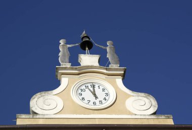 Saat detayları Bardolino, Garda Gölü - Verona İtalya