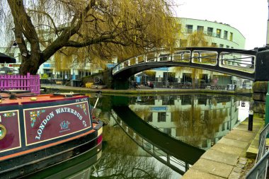 Londra 'daki Camden Town kanalı manzaralı. 15 Şubat 2017 Londra, Birleşik Krallık