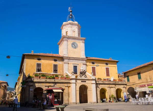 Vista Sobre Praça Com Torre Relógio Orbetello Junho 2017 Orbetello — Fotografia de Stock