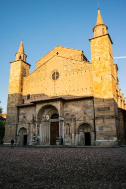 Duomo di Fidenza 'nın manzarası. 17 Eylül 2017 Fidenza, Emilia Romagna - İtalya