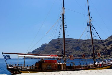 Deniz manzarası ve gemi.