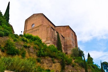 San Domenico Bazilikası 'nın Siena, Tuscany, İtalya' daki alt manzarası