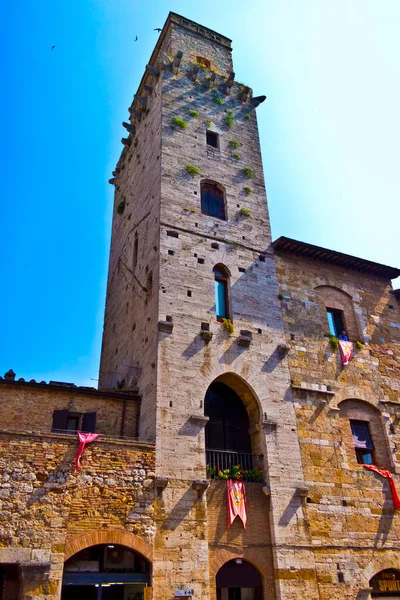Zicht Piazza Duomo Onder Een Boog San Gimignano Toscane Italië — Stockfoto