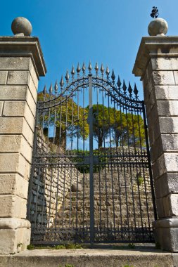 Serravalle Kalesi 'nin kapısı, Vittorio Veneto - İtalya