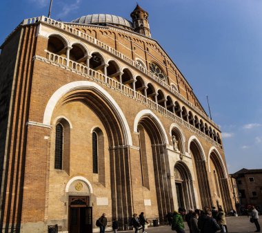 Padua 'daki Santo Antonio Bazilikası manzarası. 23 Nisan 2017 Padua, Veneto - İtalya