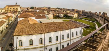 Padua ilindeki Cittadella 'nın ortaçağ duvarlarından bir görüntü. 11 Şubat 2018 Cittadella, Veneto - İtalya