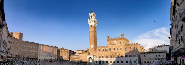 Veduta Del Palazzo Pubblico Della Torre Del Mangia Siena Giugno — Foto Stock